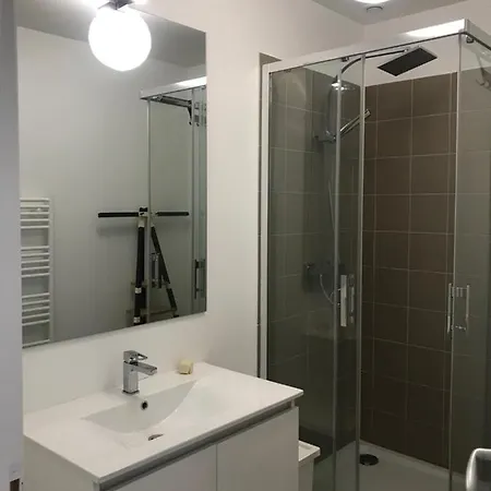 2 Pieces De 49 M2 ,piscine. Jardin Privatif Апартаменты Канны