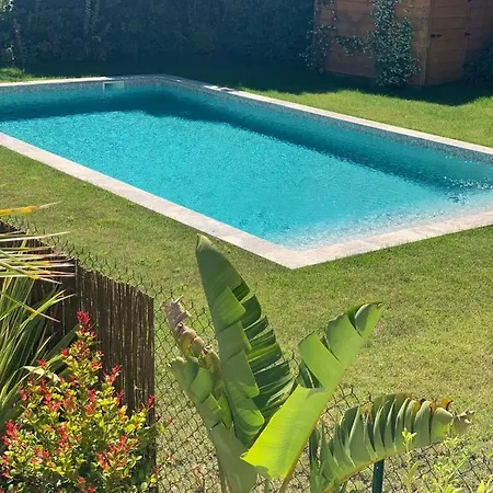 2 Pieces De 49 M2 ,piscine. Jardin Privatif Appartement *